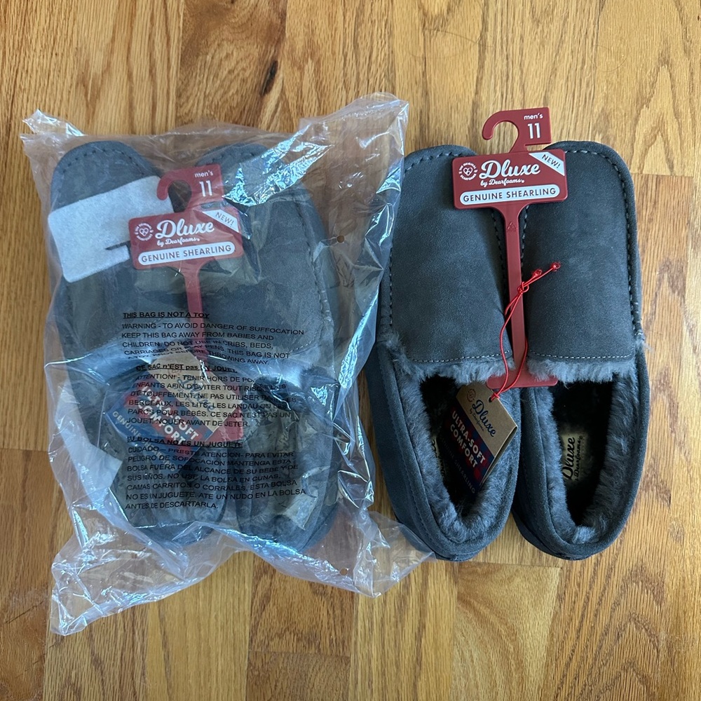Dearfoams Dluxe Men’s genuine shearling suede gray slippers shoes size 11 NWT